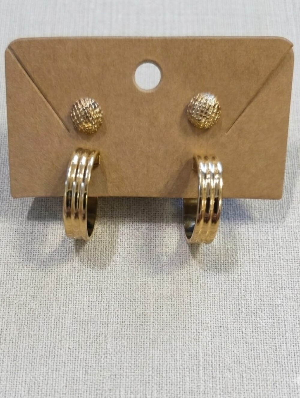 Gold Tone Ribbed Hoop Textured Stud Earring Set Vintage Chunky Jewelry OS Gold